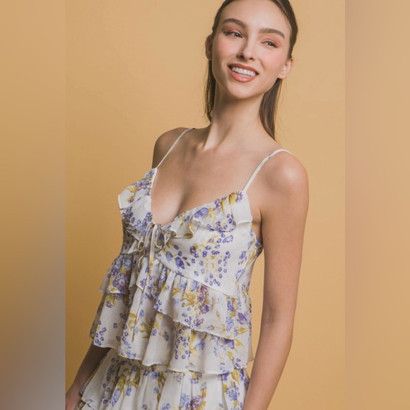 Floral Ruffle Top - Picture 2 of 5